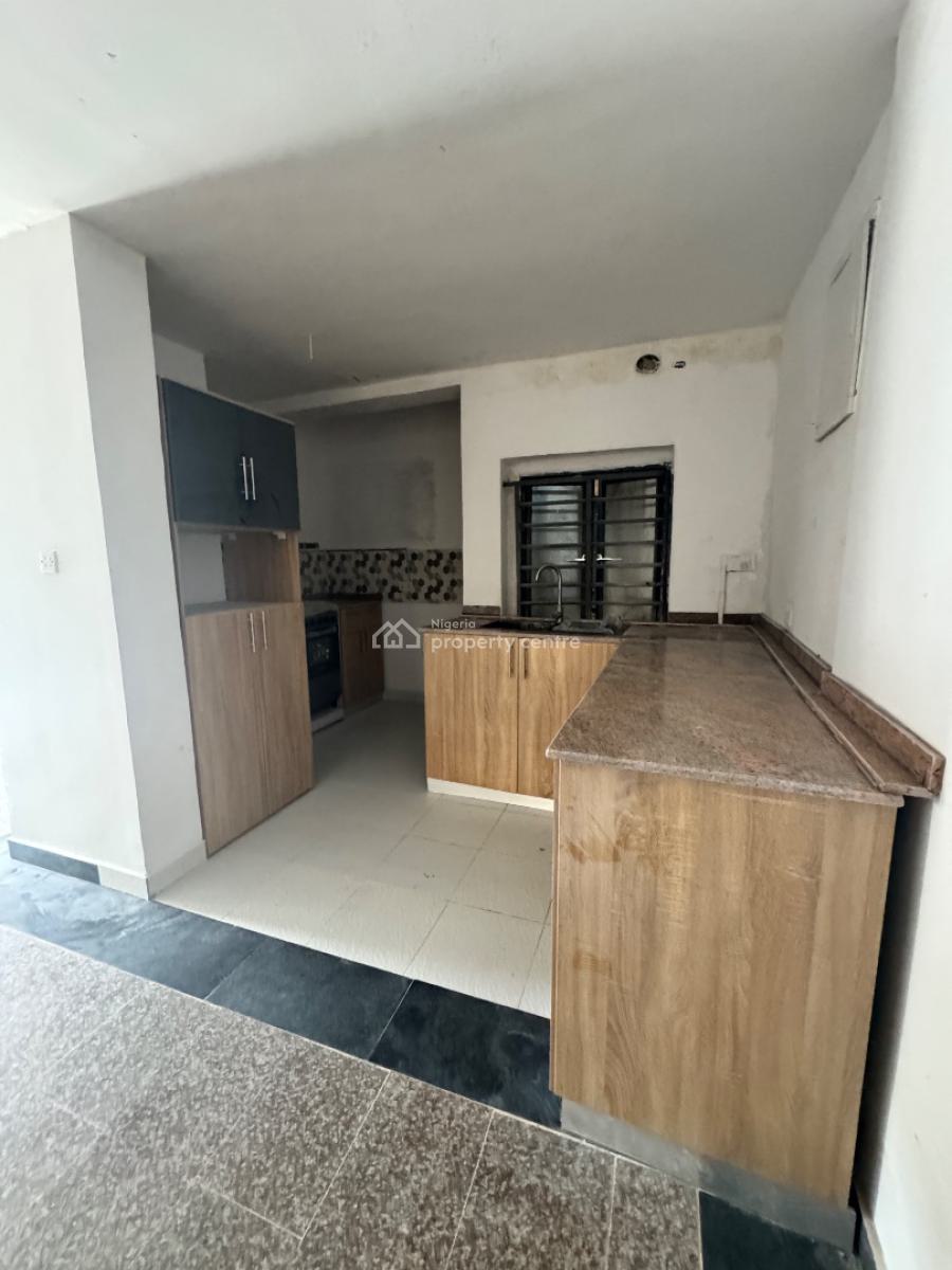 Neat 2 Bedroom Apartment with Bq, Lekki Phase 1, Lekki, Lagos, Flat / Apartment for Rent