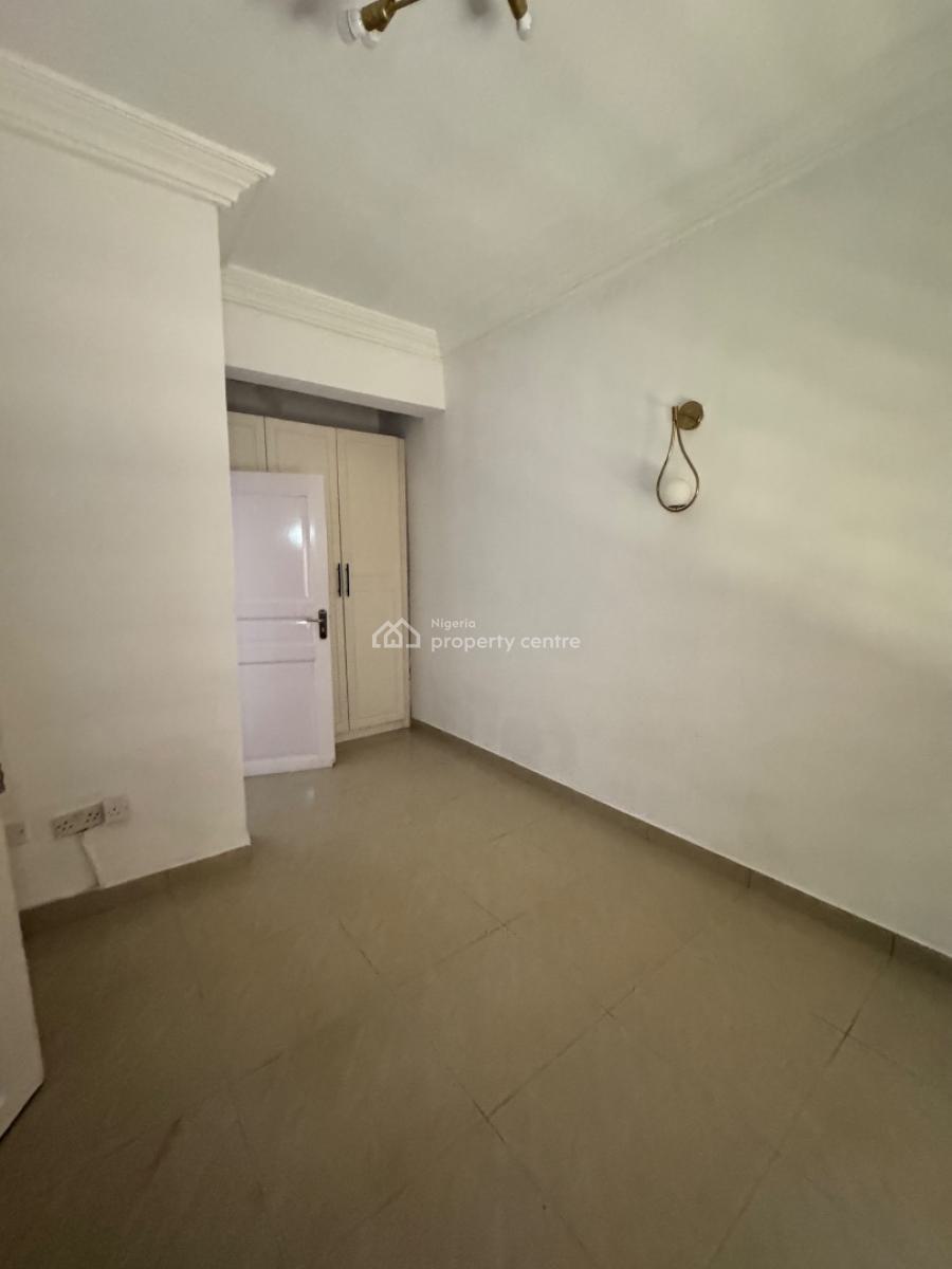 Neat 2 Bedroom Apartment with Bq, Lekki Phase 1, Lekki, Lagos, Flat / Apartment for Rent