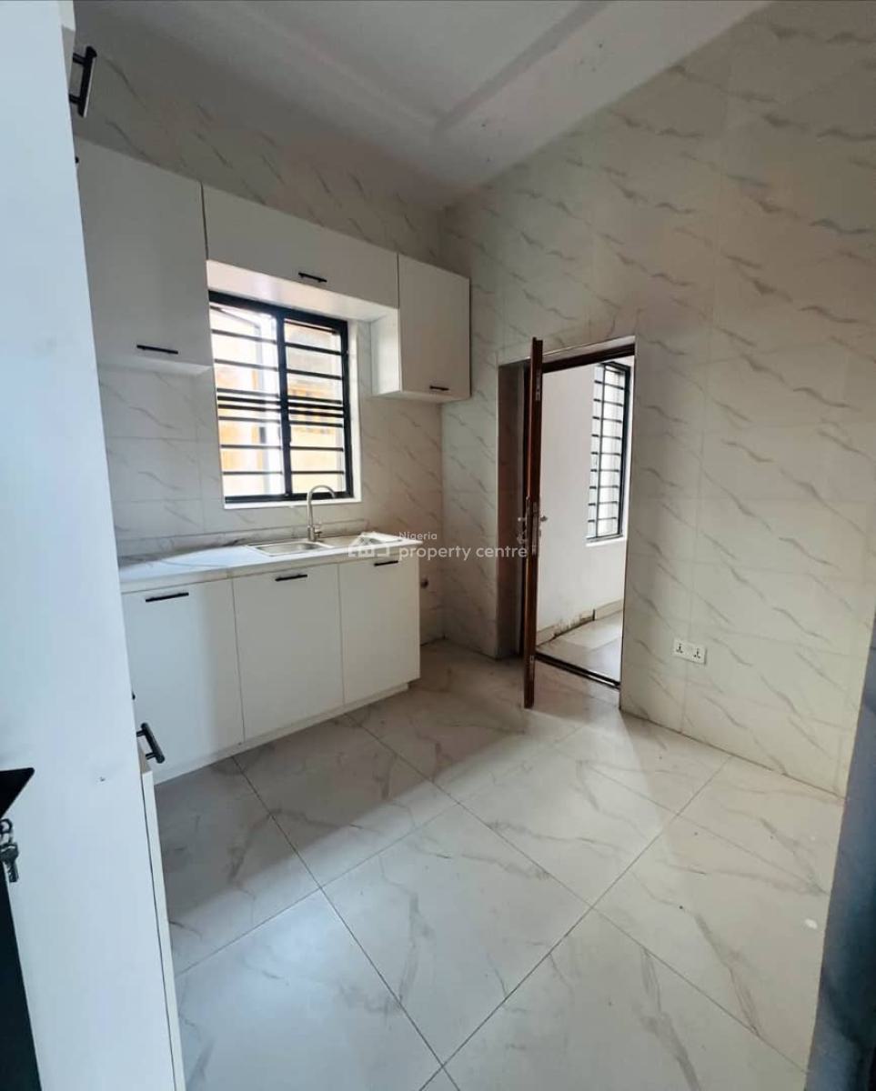Exquisitely Built 3 Bedroom Apartment in Gated Environment, Surulere, Lagos, Flat / Apartment for Sale