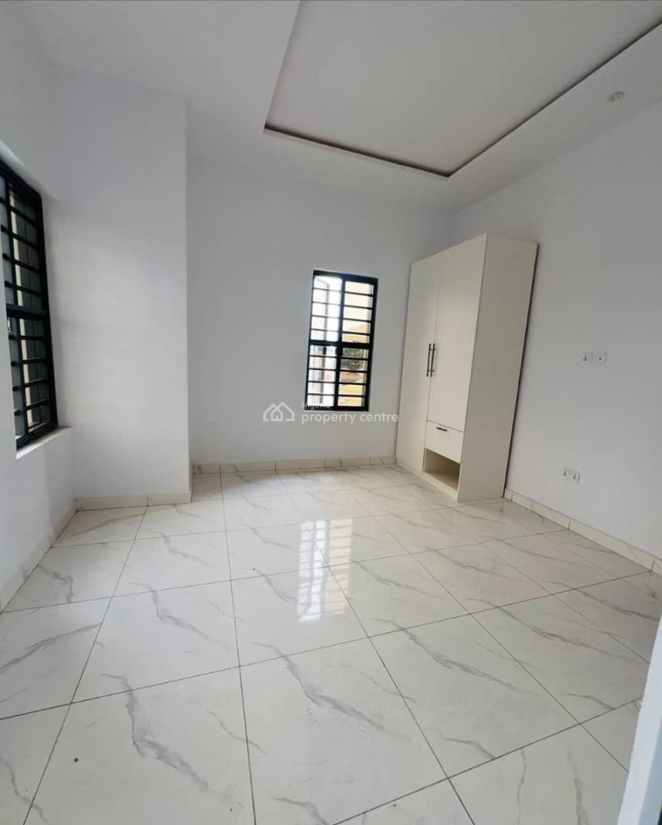 Exquisitely Built 3 Bedroom Apartment in Gated Environment, Surulere, Lagos, Flat / Apartment for Sale