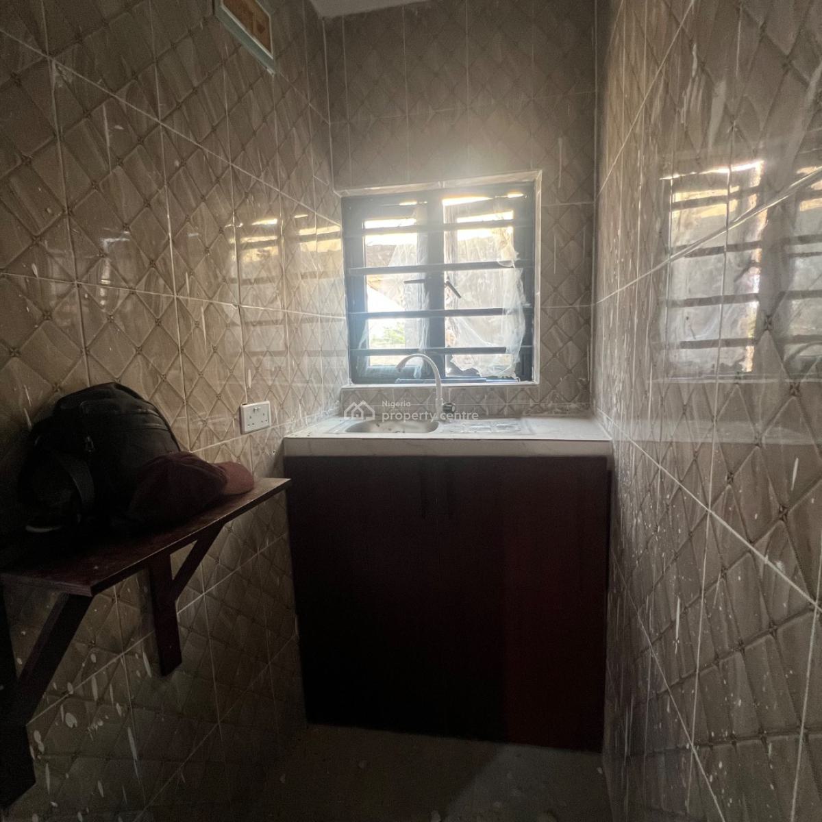 1 Bedroom Apartment, Ogombo, Ajah, Lagos, Flat / Apartment for Rent