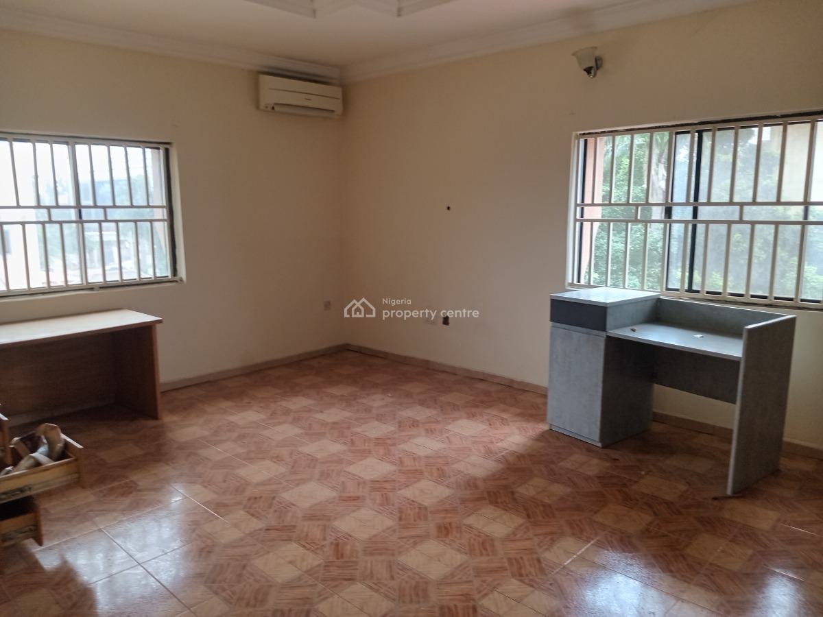 a Very Good Serviced & Spacious 3 Bedroom Flat, Wuse 2, Abuja, Flat / Apartment for Rent