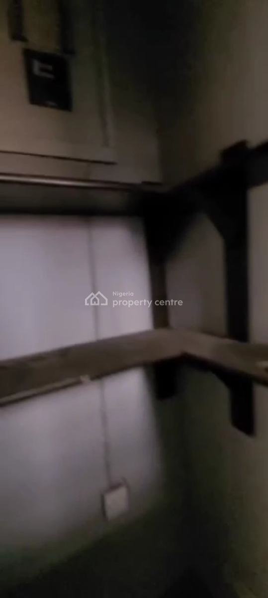 Specious & Standard 3-bedroom Flat, Alagomeji, Yaba, Lagos, Flat / Apartment for Rent