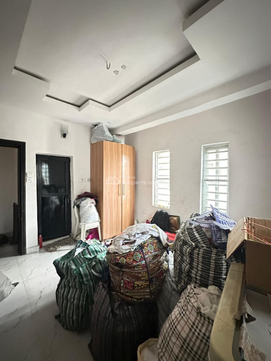 Lovely 3 Bedroom Apartment in a Serene Environment, Surulere, Lagos, Flat / Apartment for Sale
