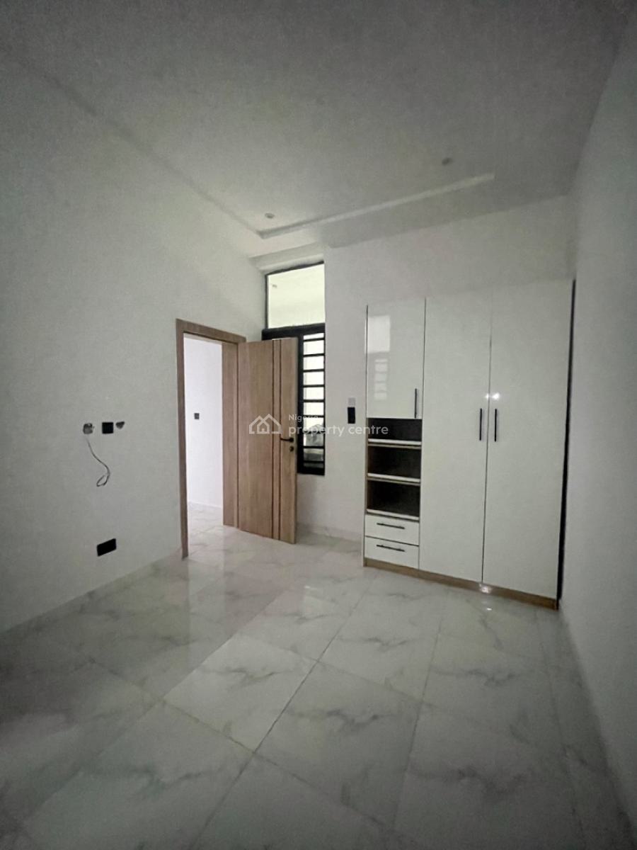 Spacious 4 Bedroom Terrace Duplex, Ologolo, Lekki, Lagos, Terraced Duplex for Sale
