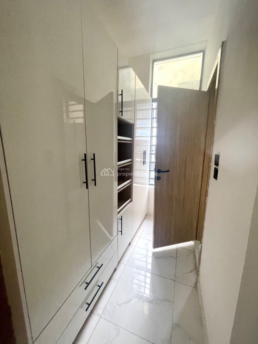 Spacious 4 Bedroom Terrace Duplex, Ologolo, Lekki, Lagos, Terraced Duplex for Sale