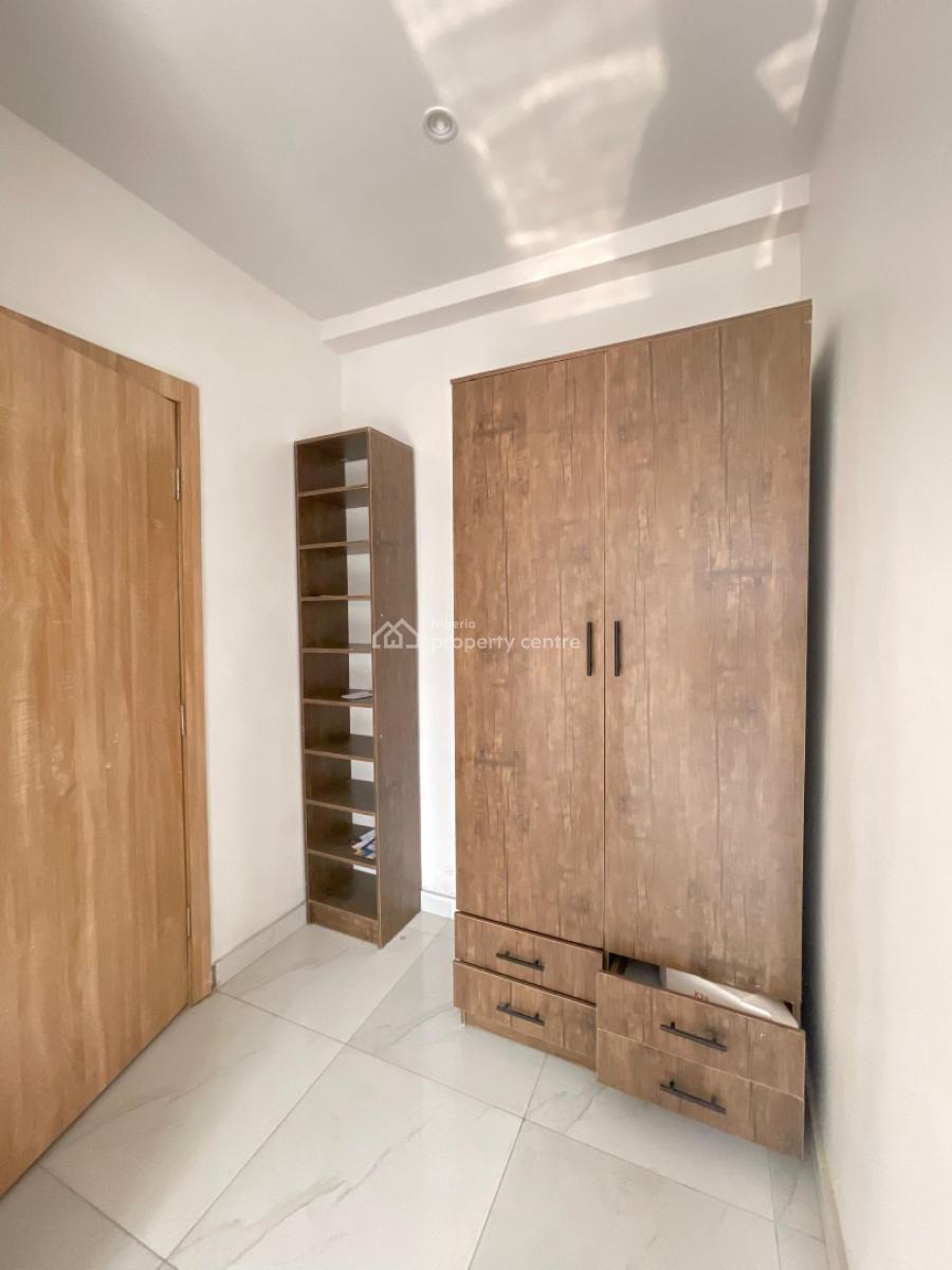 2 Bedroom Apartment with Gym, Ologolo, Lekki, Lagos, Flat / Apartment for Rent