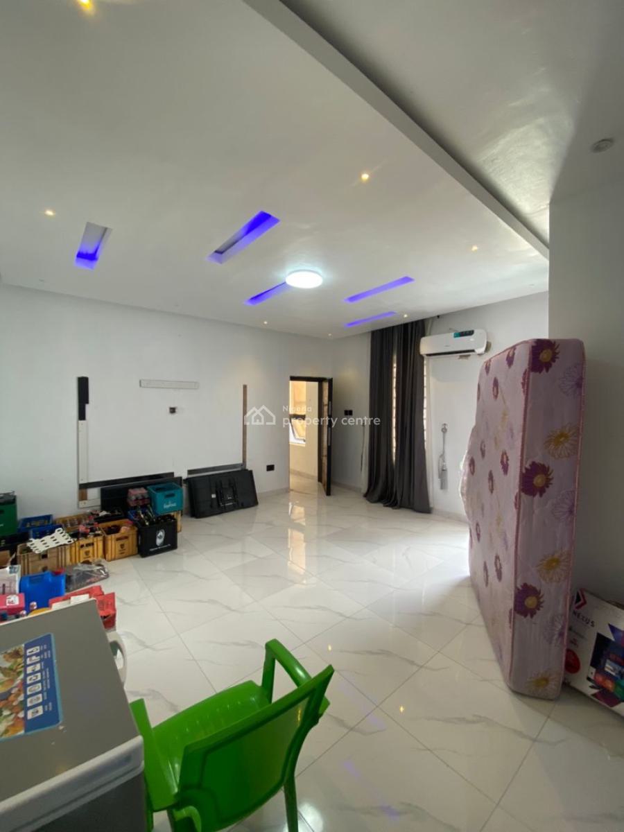 Super Luxurious 2 Bedrooms Flat, Redeem Bus-stop, Ogombo, Ajah, Lagos, Flat / Apartment for Rent