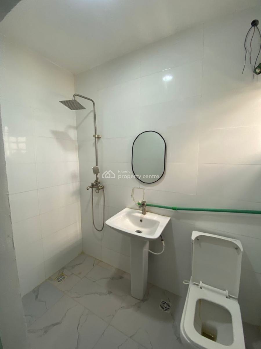 Super Luxurious 2 Bedrooms Flat, Redeem Bus-stop, Ogombo, Ajah, Lagos, Flat / Apartment for Rent