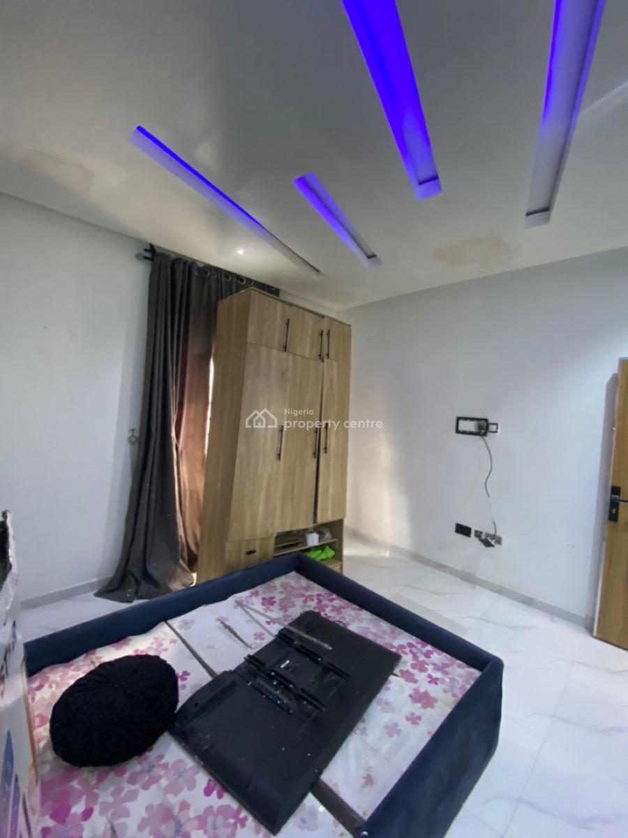 Super Luxurious 2 Bedrooms Flat, Redeem Bus-stop, Ogombo, Ajah, Lagos, Flat / Apartment for Rent