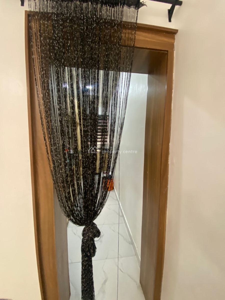 Super Luxurious 2 Bedrooms Flat, Redeem Bus-stop, Ogombo, Ajah, Lagos, Flat / Apartment for Rent
