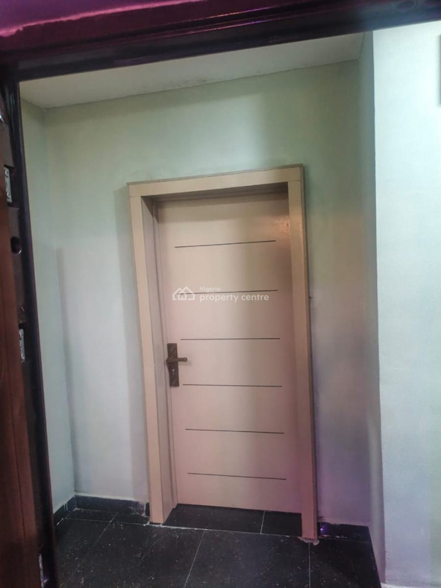 2 Bedroom Apartment, Santos Estate, Akowonjo, Alimosho, Lagos, Flat / Apartment Short Let