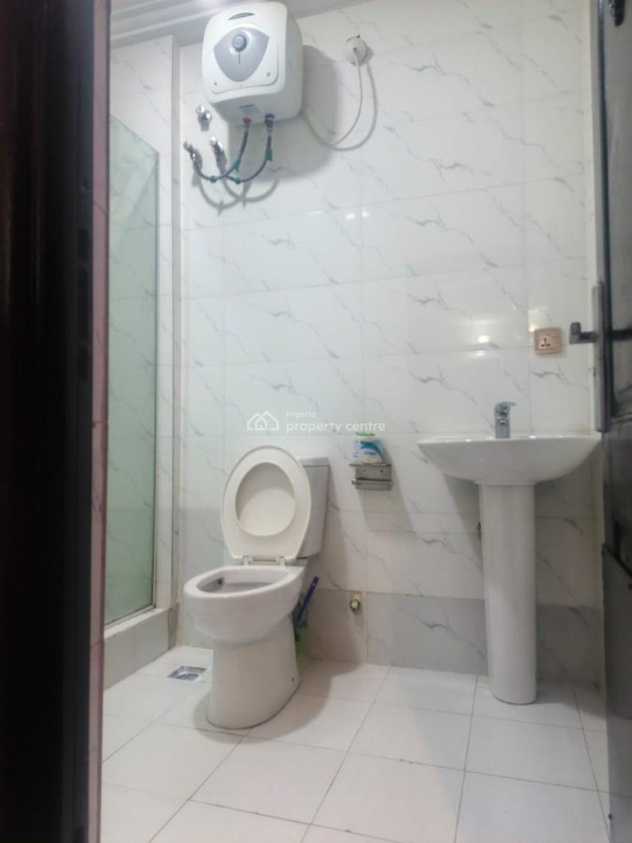 2 Bedroom Apartment, Santos Estate, Akowonjo, Alimosho, Lagos, Flat / Apartment Short Let