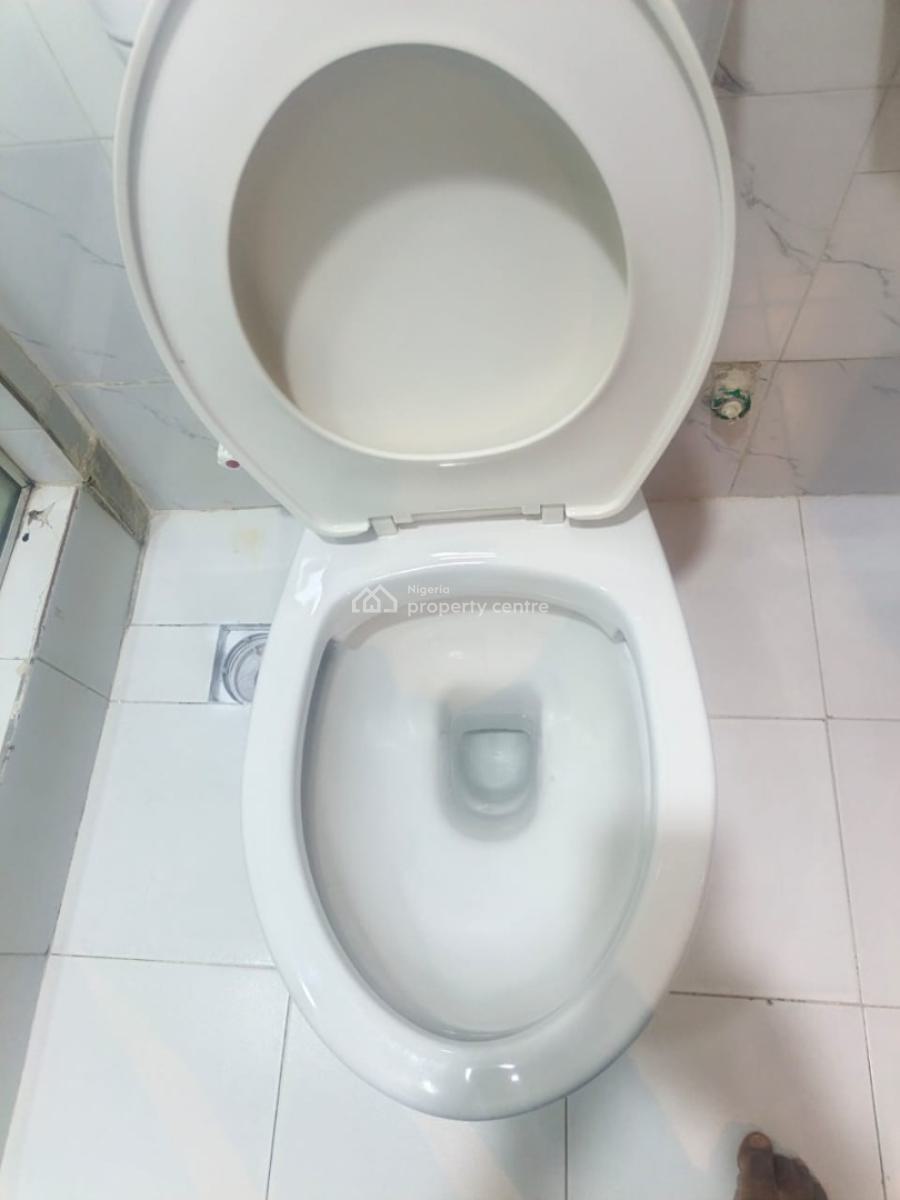 2 Bedroom Apartment, Santos Estate, Akowonjo, Alimosho, Lagos, Flat / Apartment Short Let