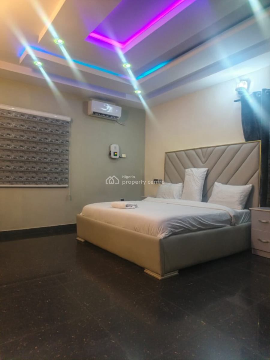 2 Bedroom Apartment, Santos Estate, Akowonjo, Alimosho, Lagos, Flat / Apartment Short Let