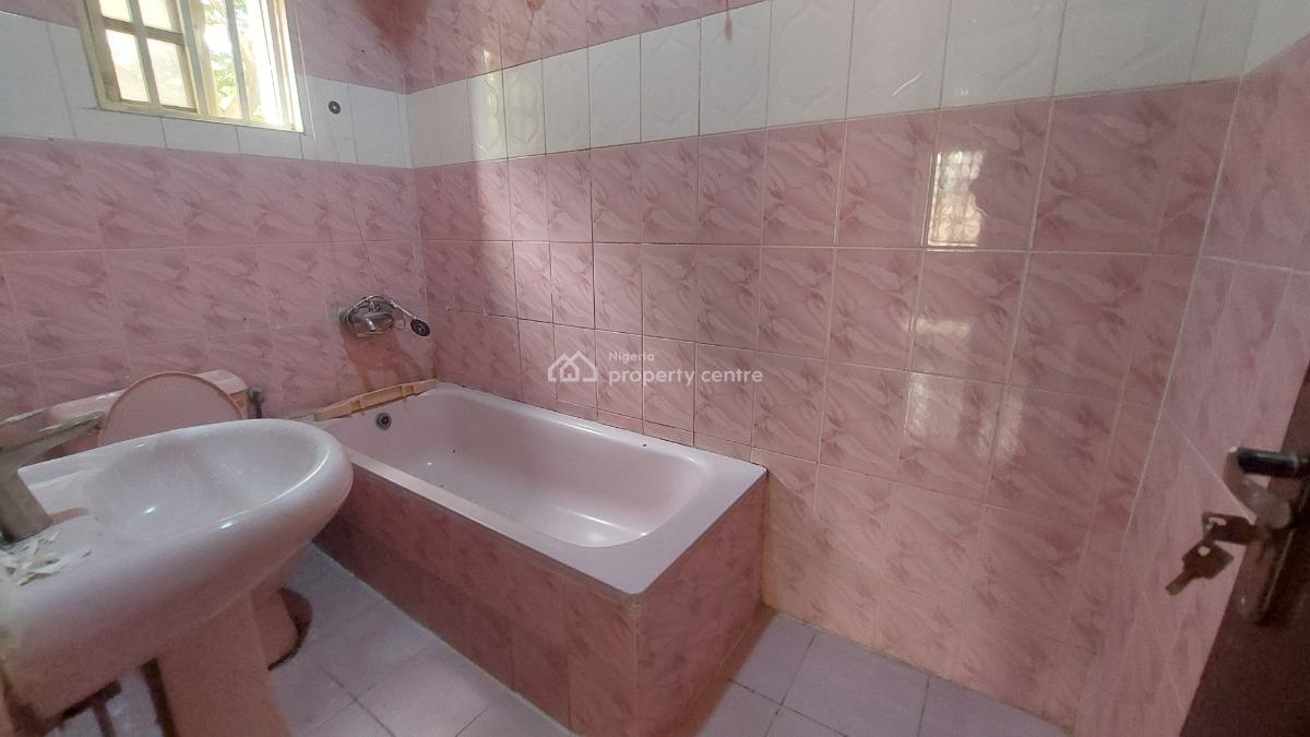 3 Bedroom Serviced Flat with Bq, Utako, Abuja, Flat / Apartment for Rent