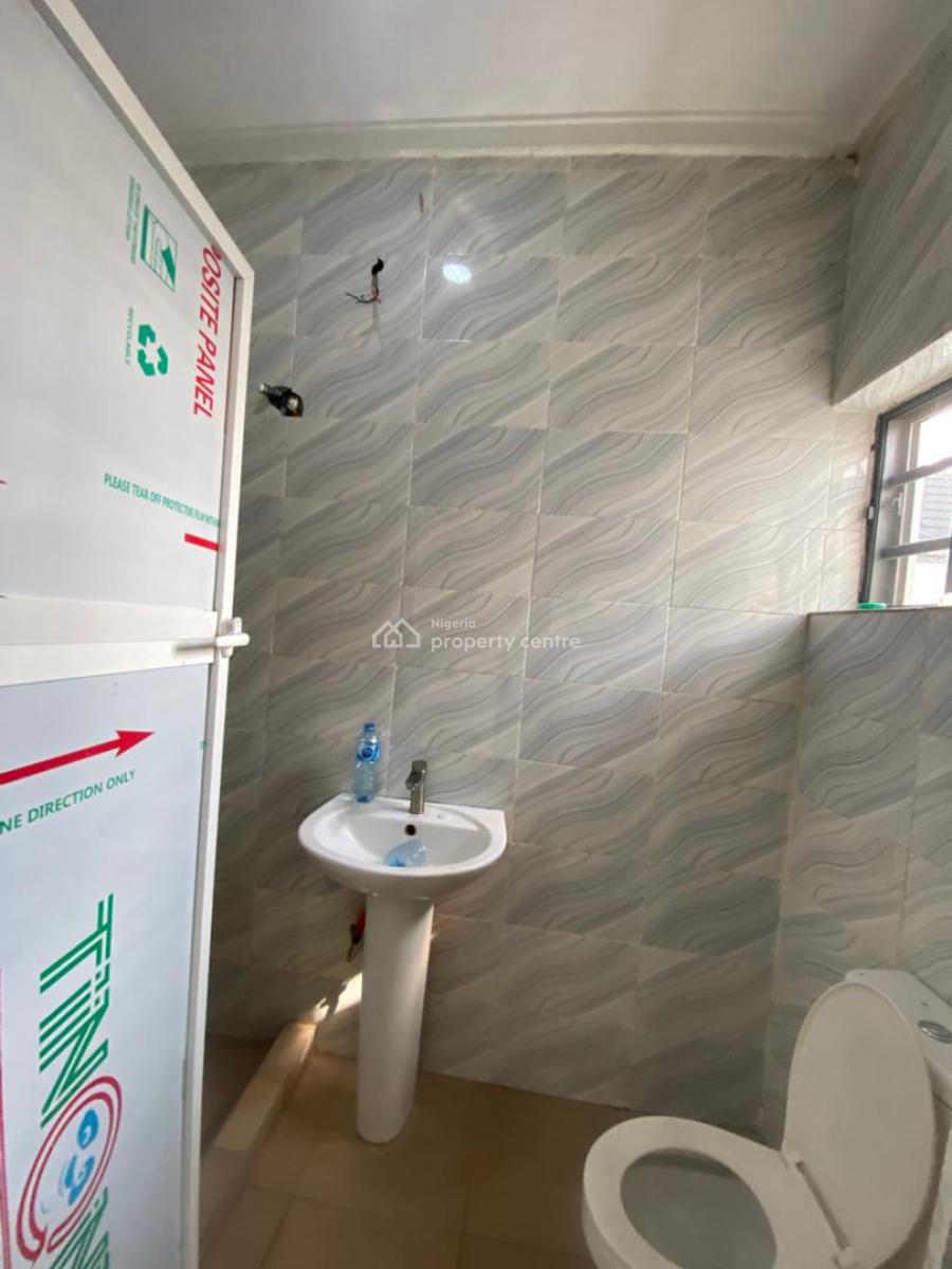 Clean and Spacious 2 Bedroom Terrace Duplex Along Interlocked Road, Sangotedo, Ajah, Lagos, Terraced Duplex for Rent