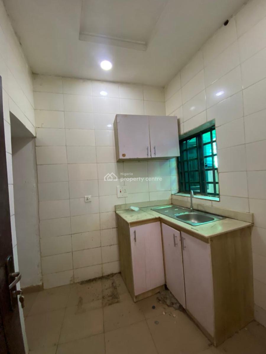 Clean and Spacious 2 Bedroom Terrace Duplex Along Interlocked Road, Sangotedo, Ajah, Lagos, Terraced Duplex for Rent