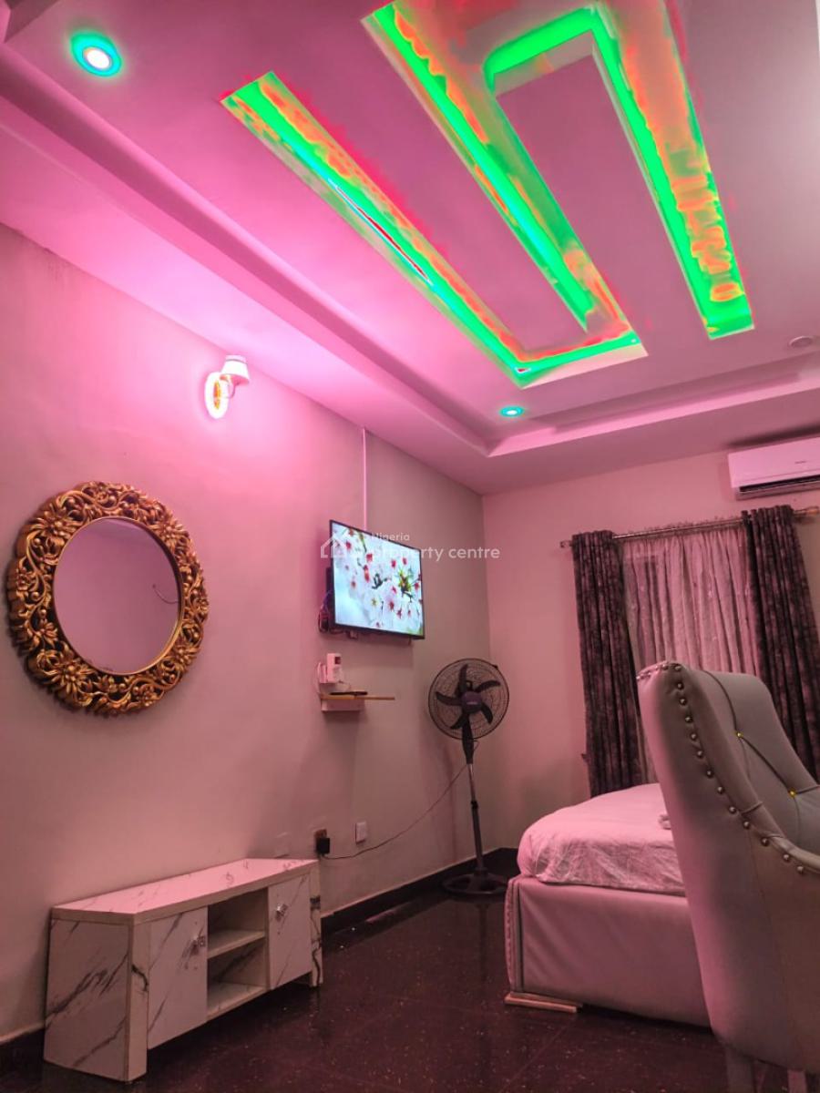 2 Bedroom Apartment, Santos Estate, Akowonjo, Alimosho, Lagos, Flat / Apartment Short Let