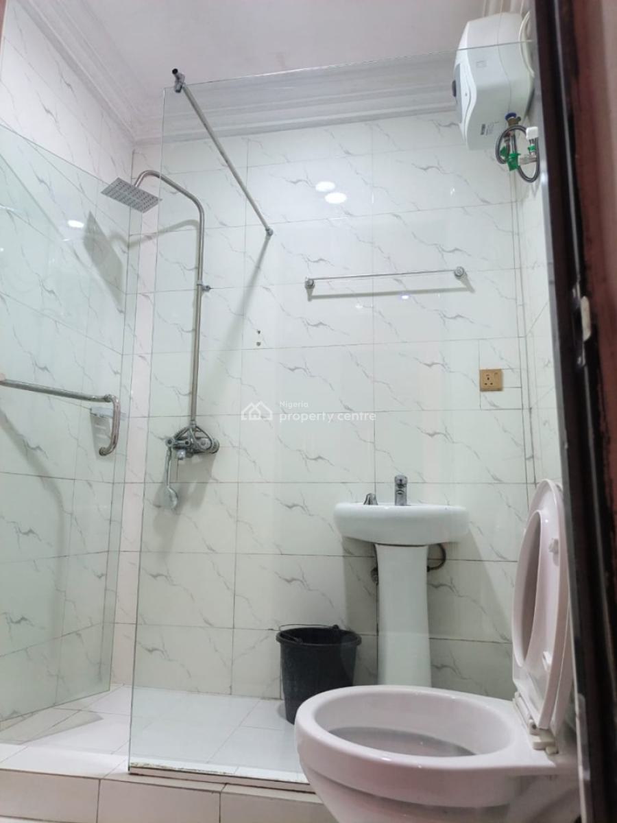 2 Bedroom Apartment, Santos Estate, Akowonjo, Alimosho, Lagos, Flat / Apartment Short Let