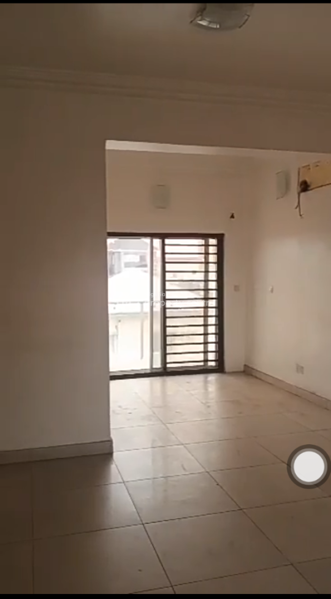 Lovely 3 Bedrooms Flat, Alagomeji, Yaba, Lagos, Flat / Apartment for Rent