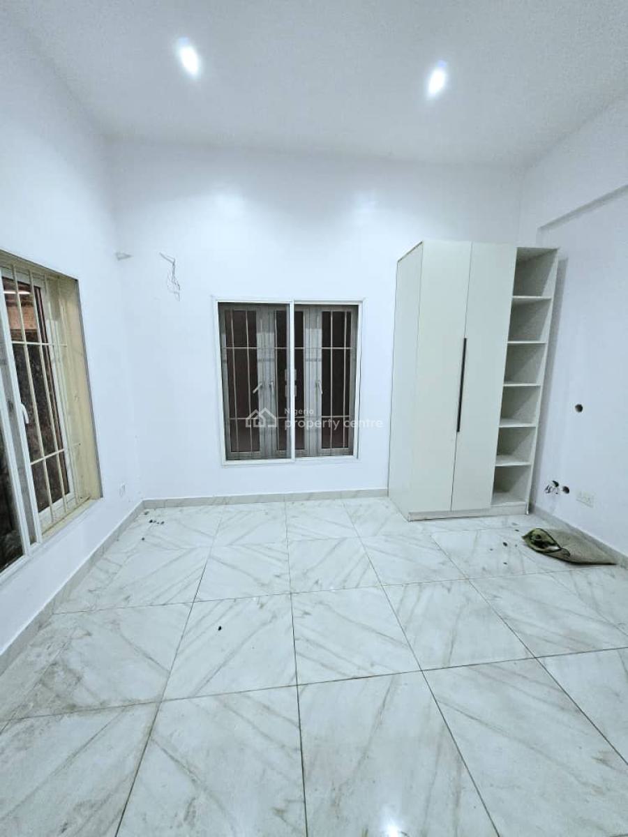 Lovely 1-bedroom Apartment, Lekki Phase 1, Lekki, Lagos, Mini Flat (room and Parlour) for Rent