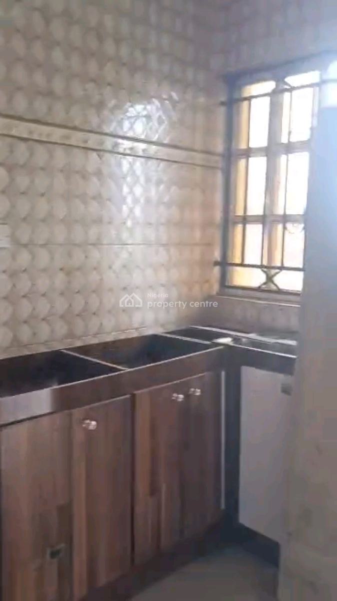 Newly Renovated 3bed Room Flat Upstairs Both Room En Suit with Gest to, Close to Yetunde Brown, Ifako, Gbagada, Lagos, Flat / Apartment for Rent