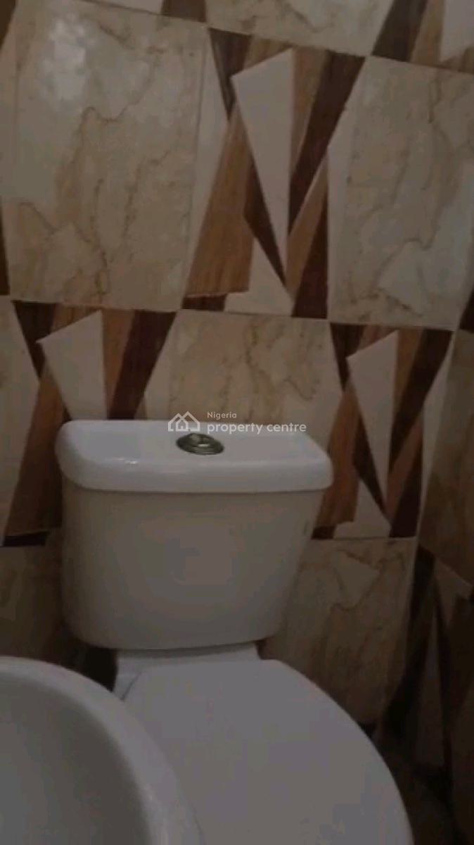 Newly Renovated 3bed Room Flat Upstairs Both Room En Suit with Gest to, Close to Yetunde Brown, Ifako, Gbagada, Lagos, Flat / Apartment for Rent