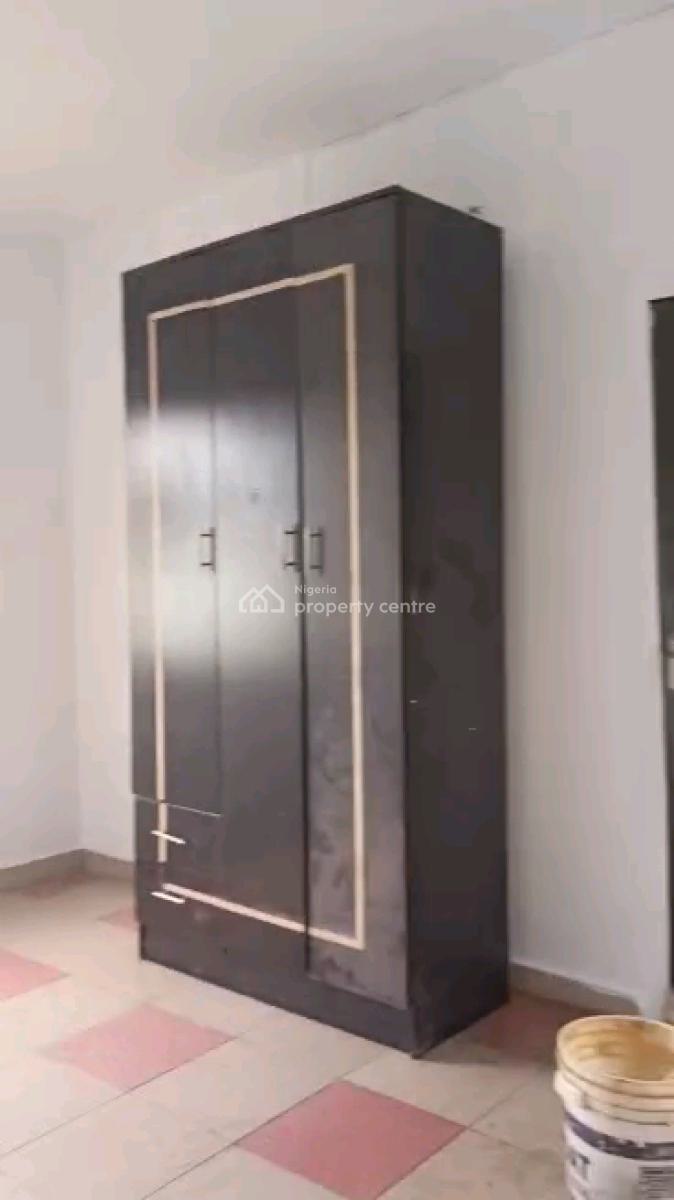 Newly Renovated 3bed Room Flat Upstairs Both Room En Suit with Gest to, Close to Yetunde Brown, Ifako, Gbagada, Lagos, Flat / Apartment for Rent