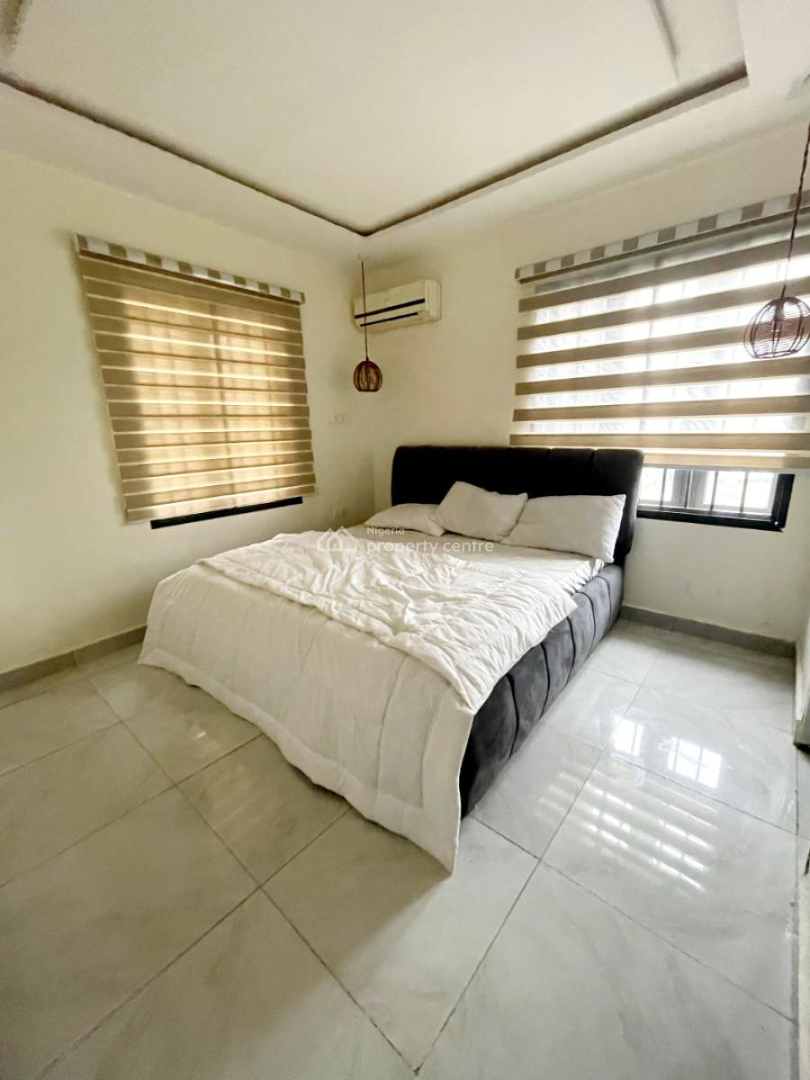 Luxury Fully Furnished 3 Bedrooms Flat in an Estate, Berger Clinic, Life Camp, Abuja, Flat / Apartment for Rent