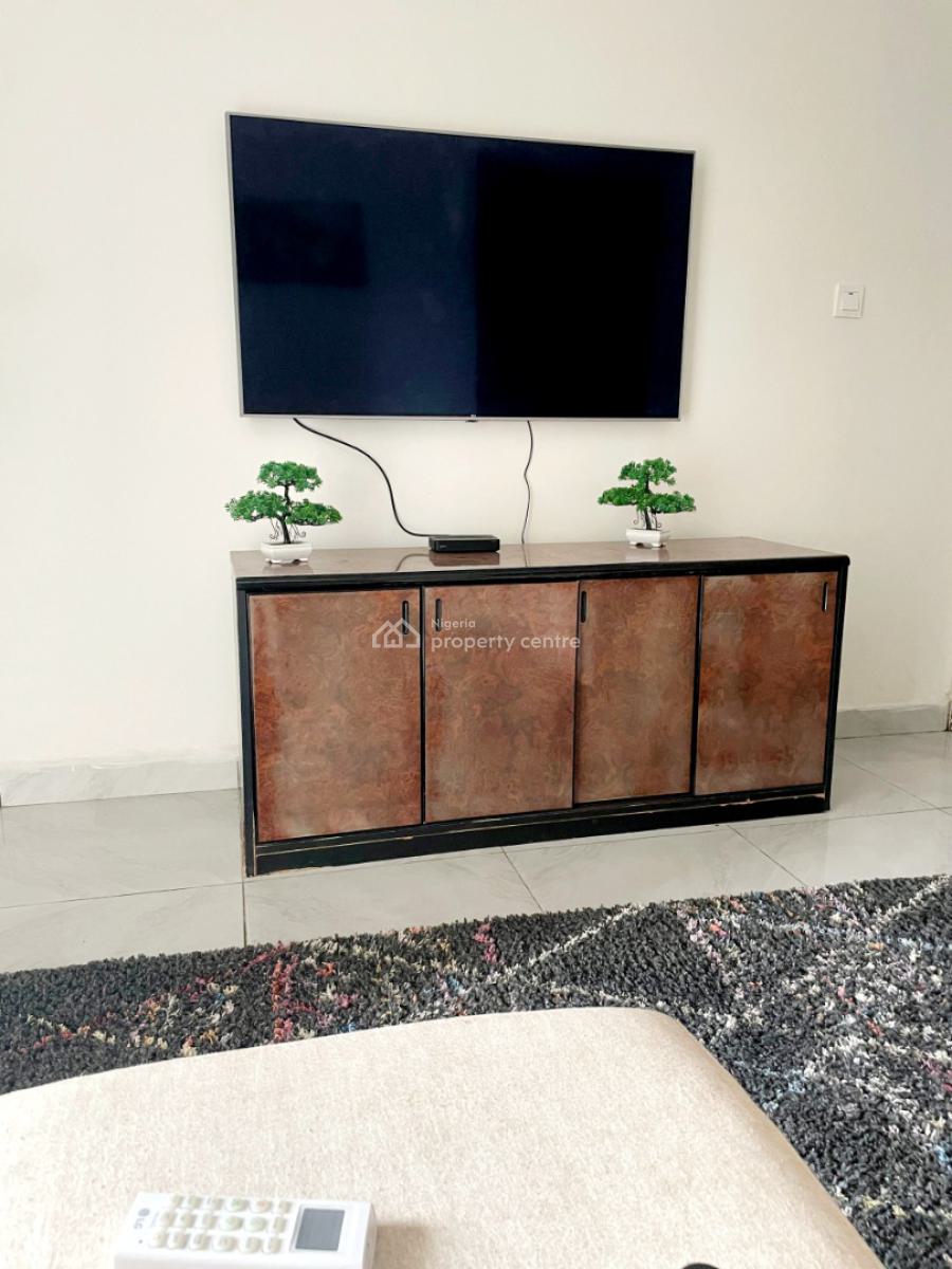 Luxury Fully Furnished 3 Bedrooms Flat in an Estate, Berger Clinic, Life Camp, Abuja, Flat / Apartment for Rent