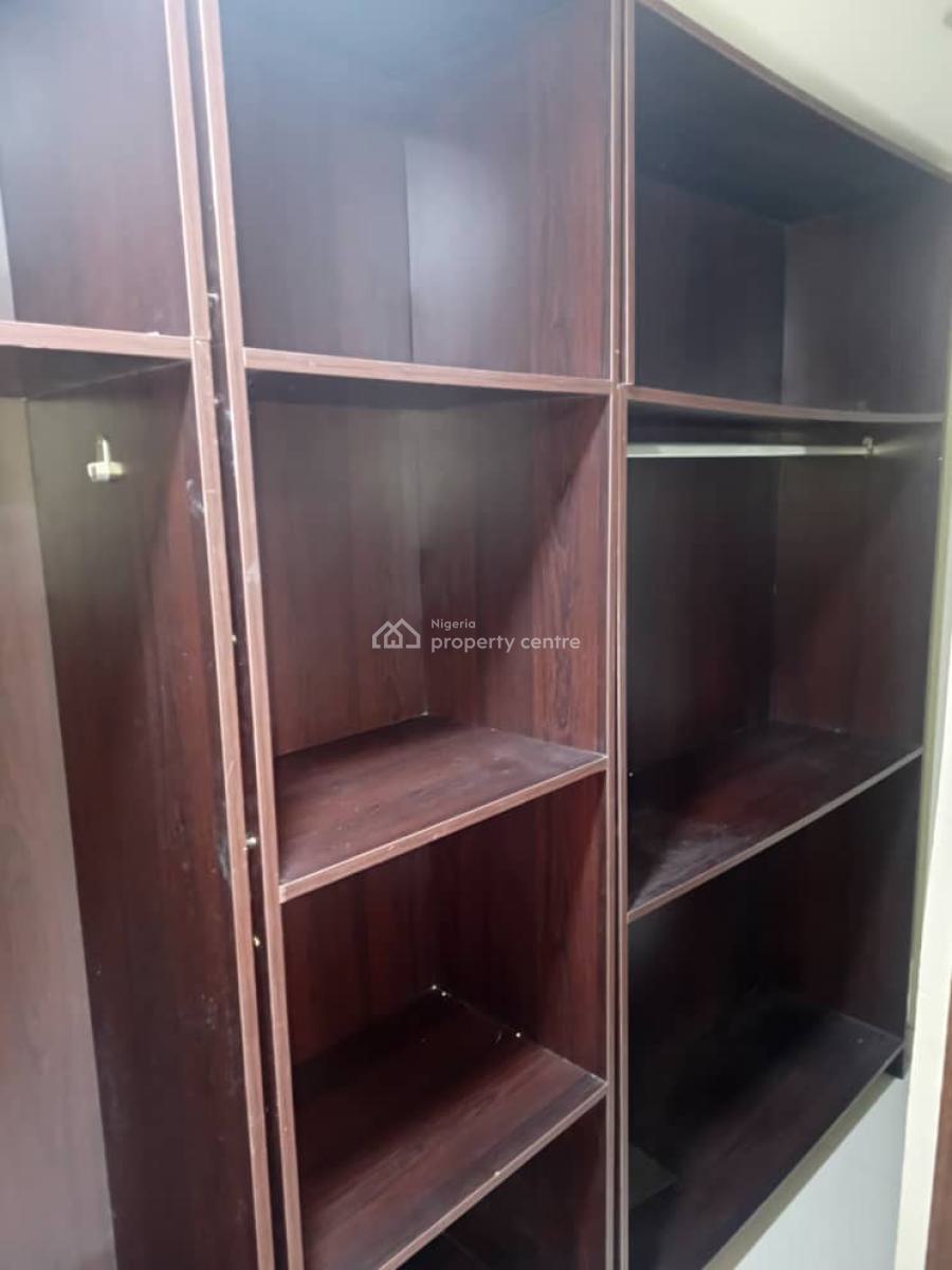 3 Bedroom Apartment  with a Room Bq, Off Odeku, Victoria Island (vi), Lagos, Flat / Apartment for Rent