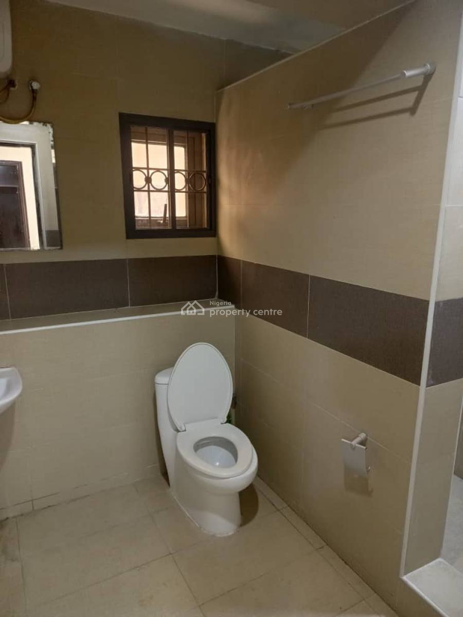 3 Bedroom Apartment  with a Room Bq, Off Odeku, Victoria Island (vi), Lagos, Flat / Apartment for Rent
