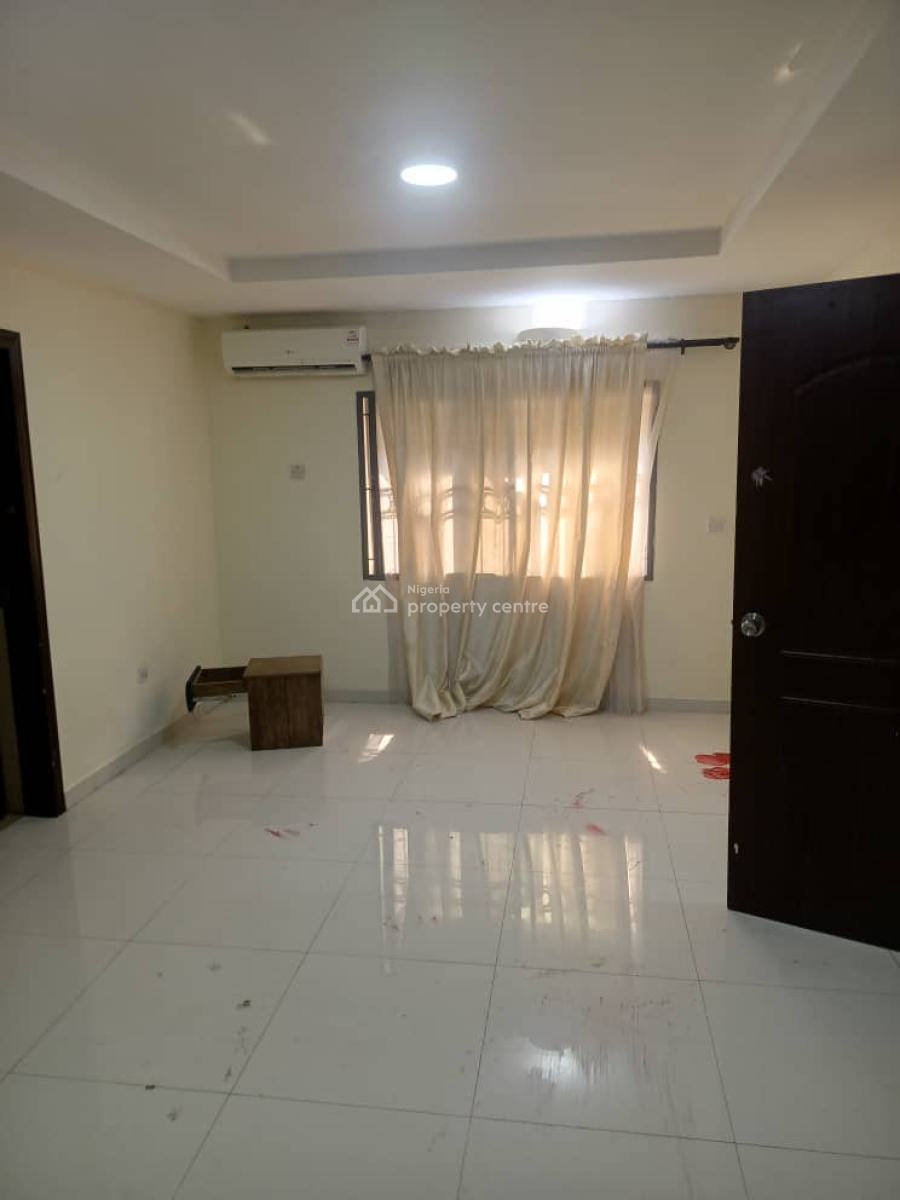 3 Bedroom Apartment  with a Room Bq, Off Odeku, Victoria Island (vi), Lagos, Flat / Apartment for Rent
