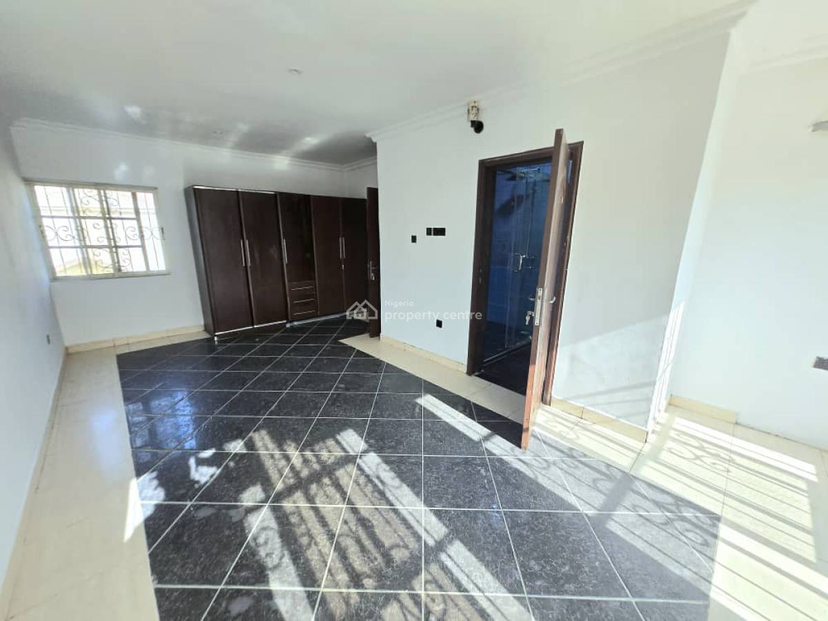 Self Service 4-bedroom Terrace 1 with a Room Staff Quarter, Lekki Phase 1, Lekki, Lagos, Terraced Duplex for Rent