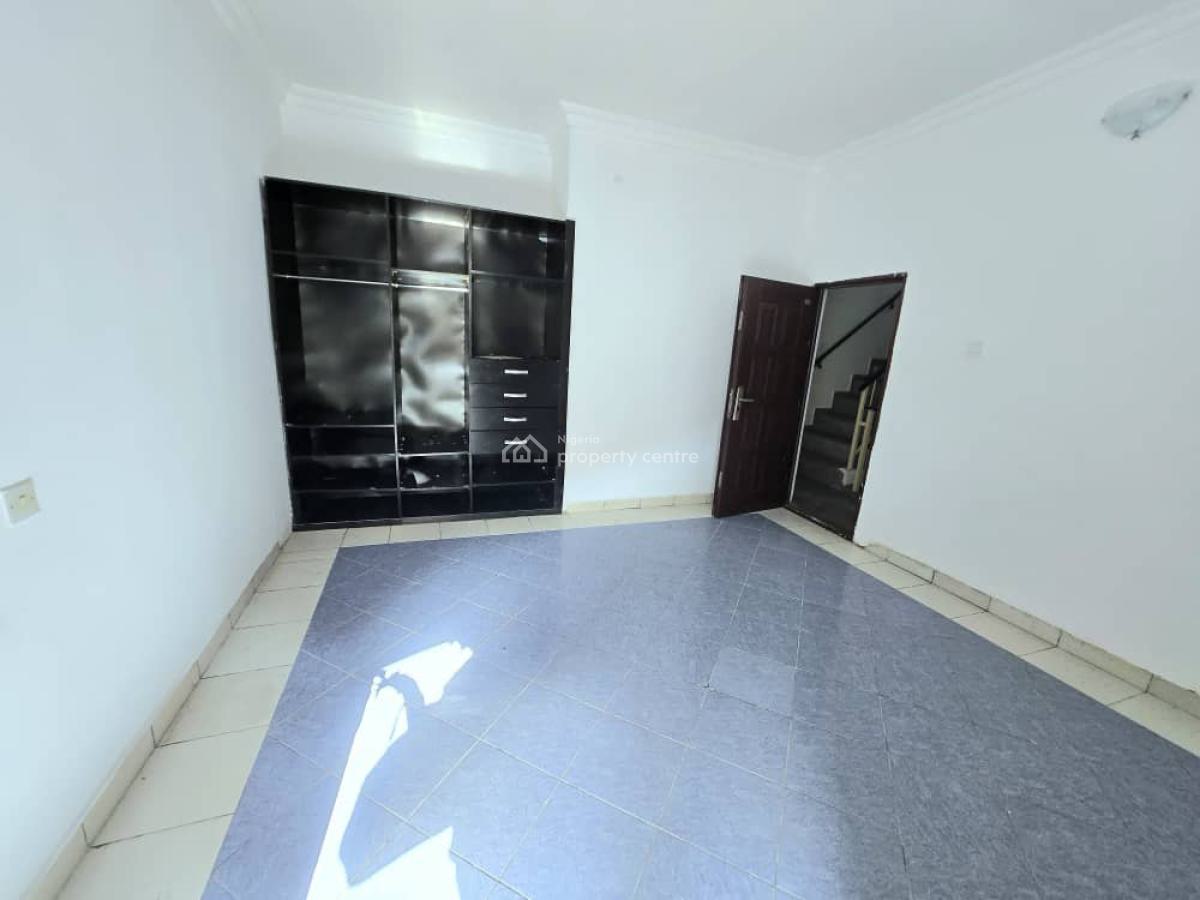 Self Service 4-bedroom Terrace 1 with a Room Staff Quarter, Lekki Phase 1, Lekki, Lagos, Terraced Duplex for Rent