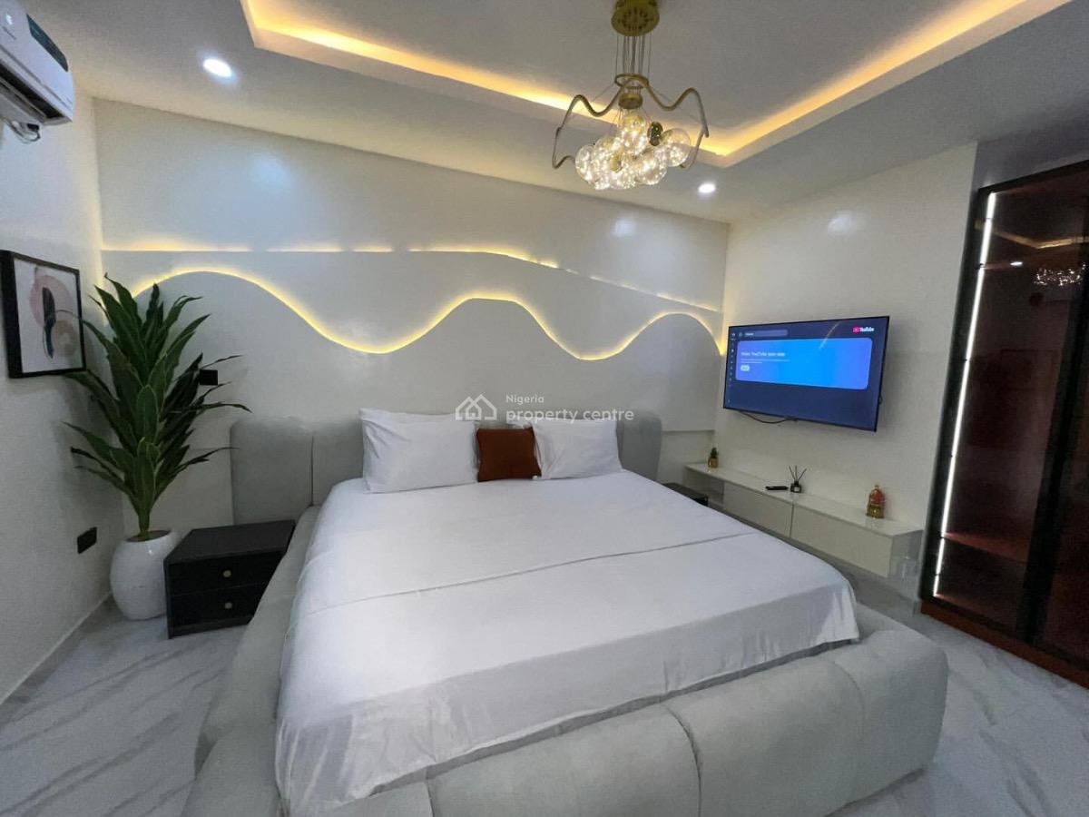 Luxury 2 Bedroom Apartment, Off Freedom Way, Lekki Phase 1, Lekki, Lagos, Flat / Apartment Short Let