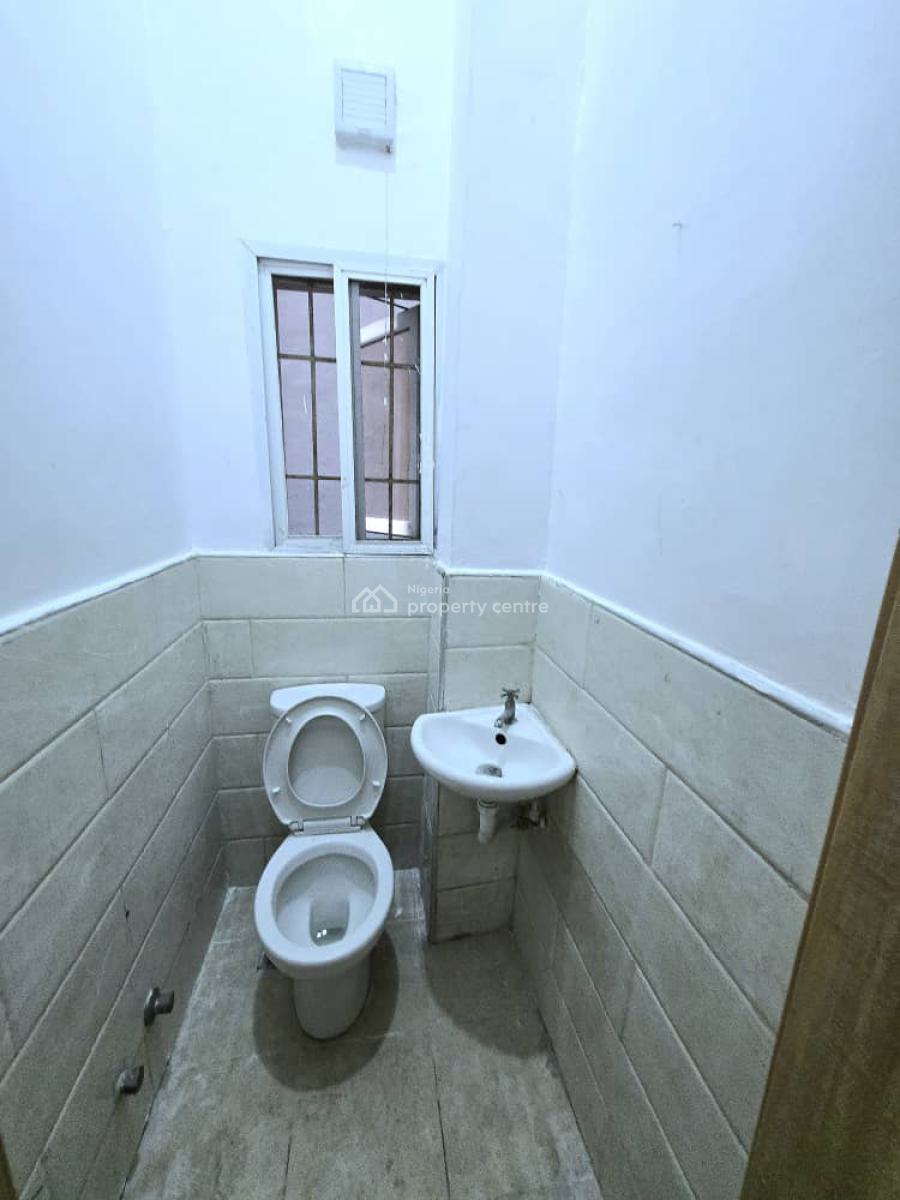 Spacious 1 Bedroom Apartment, Lekki Phase 1, Lekki, Lagos, Flat / Apartment for Rent