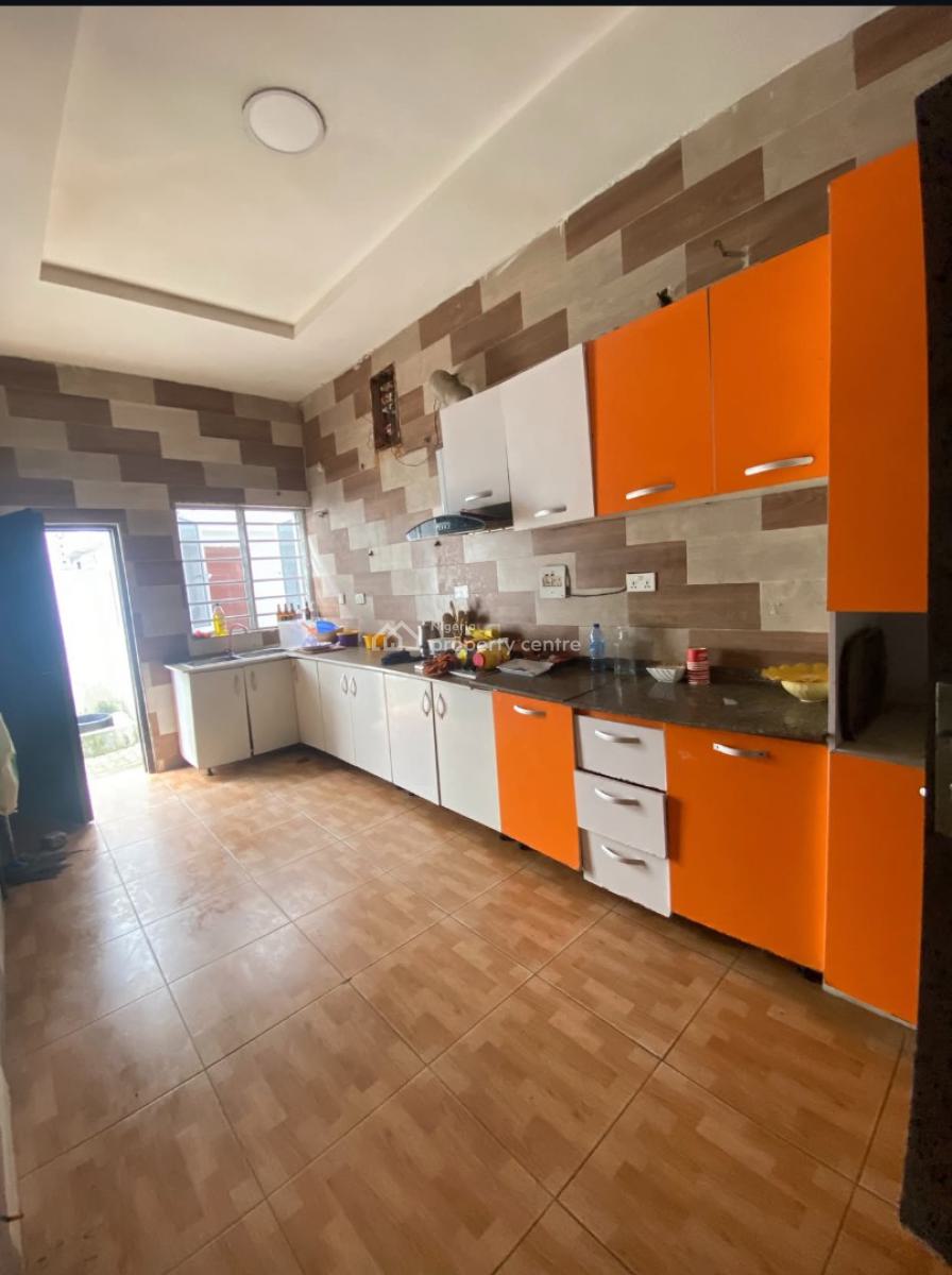 Spacious Master Bedroom with Kitchen, Chevron, Lekki, Lagos, Flat / Apartment for Rent