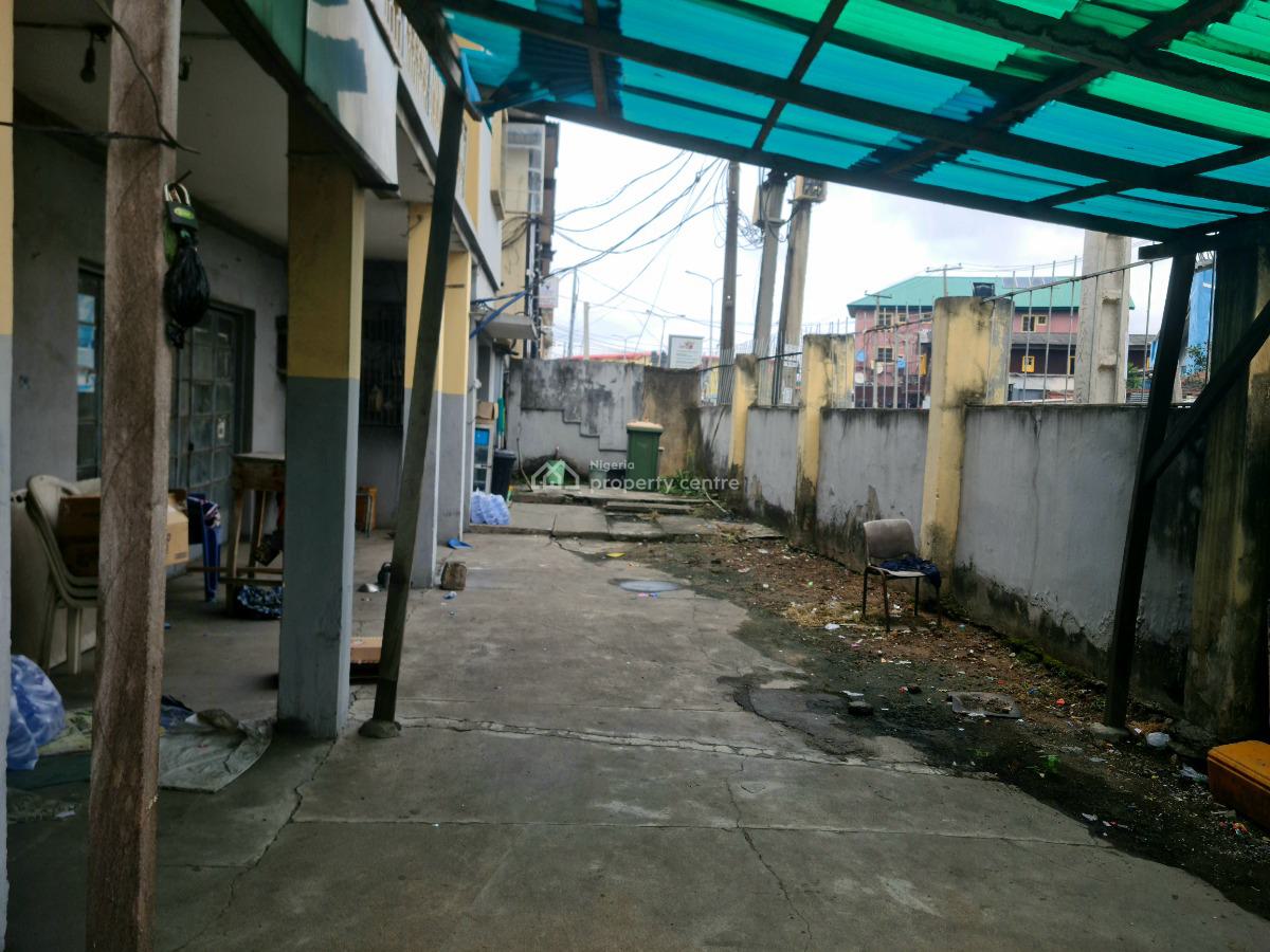 10 Bedroom, Surulere, Lagos, Office Space for Rent