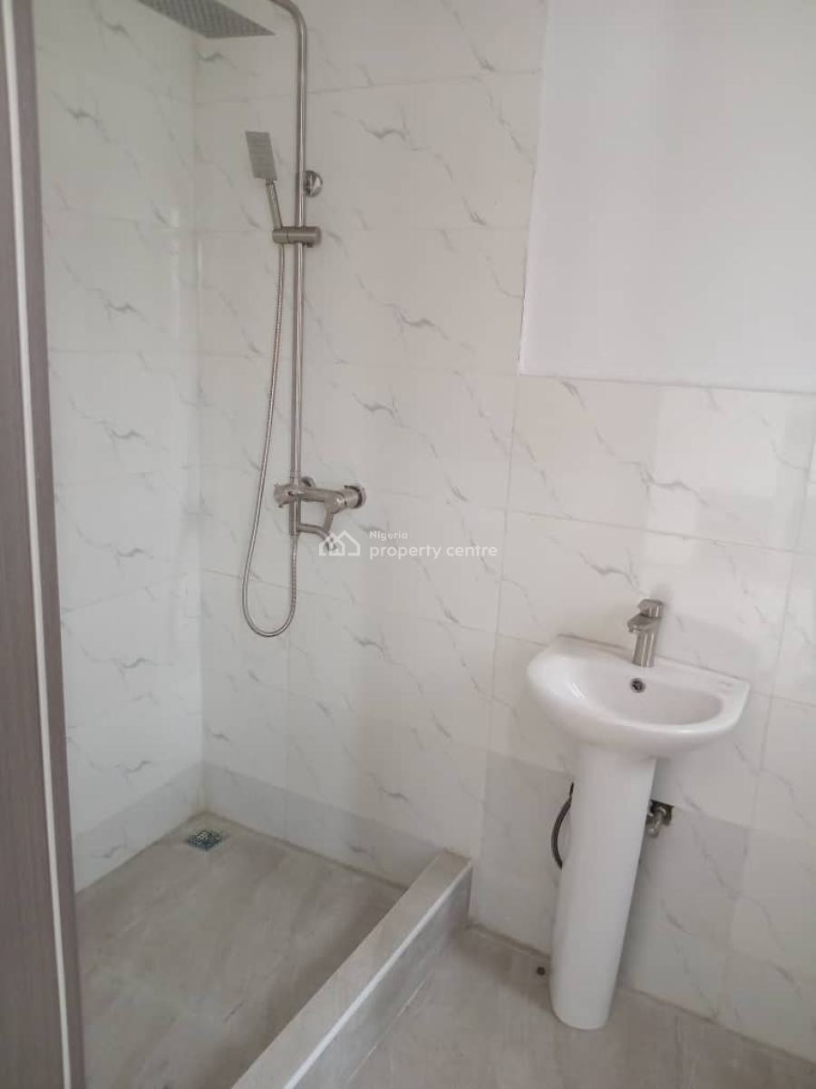 Lovely 2 Bedroom Apartment, Freedom Way, Lekki Phase 1, Lekki, Lagos, Flat / Apartment for Sale