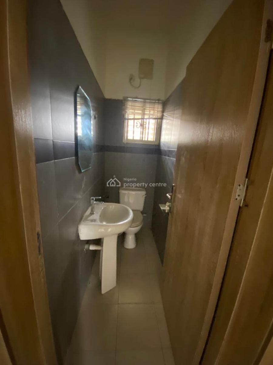 Serviced 3 Units of 3 Bedrooms Apartments, Lekki Right By Oniru Market, Lekki Phase 1, Lekki, Lagos, Flat / Apartment for Rent