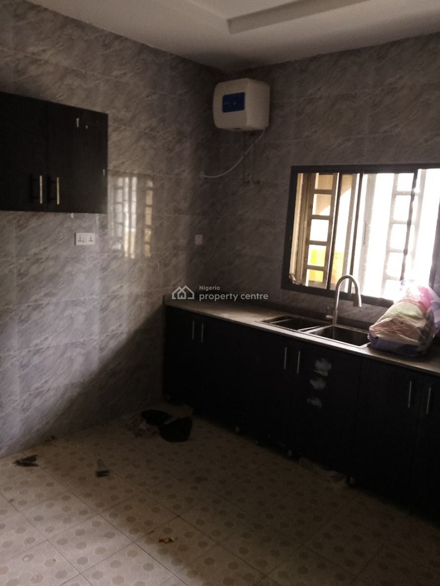 Massive Master Room Shared Apartment, Mayfair Garden Estate, Awoyaya, Ibeju Lekki, Lagos, Self Contain (single Rooms) for Rent