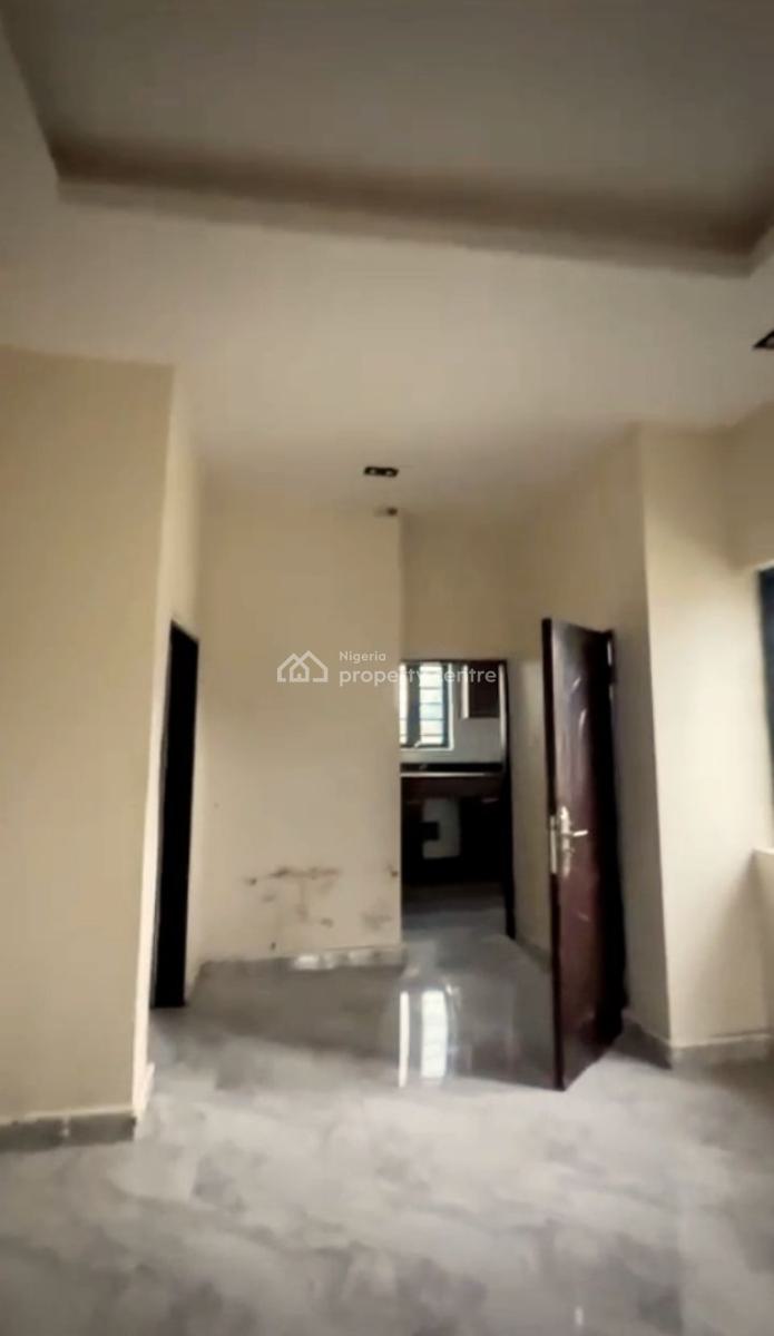 Spacious Mini Flat, By Total Filling Station, Ikate, Lekki, Lagos, Mini Flat (room and Parlour) for Rent