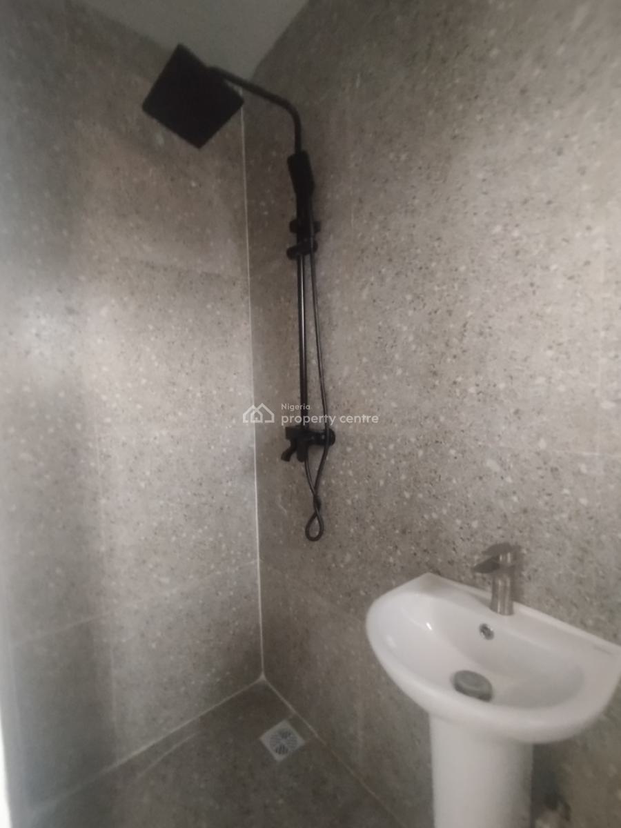 Tastefully Finished 2 Bedroom Apartment, Off Admiralty Way, Lekki Phase 1, Lekki, Lagos, Flat / Apartment for Rent