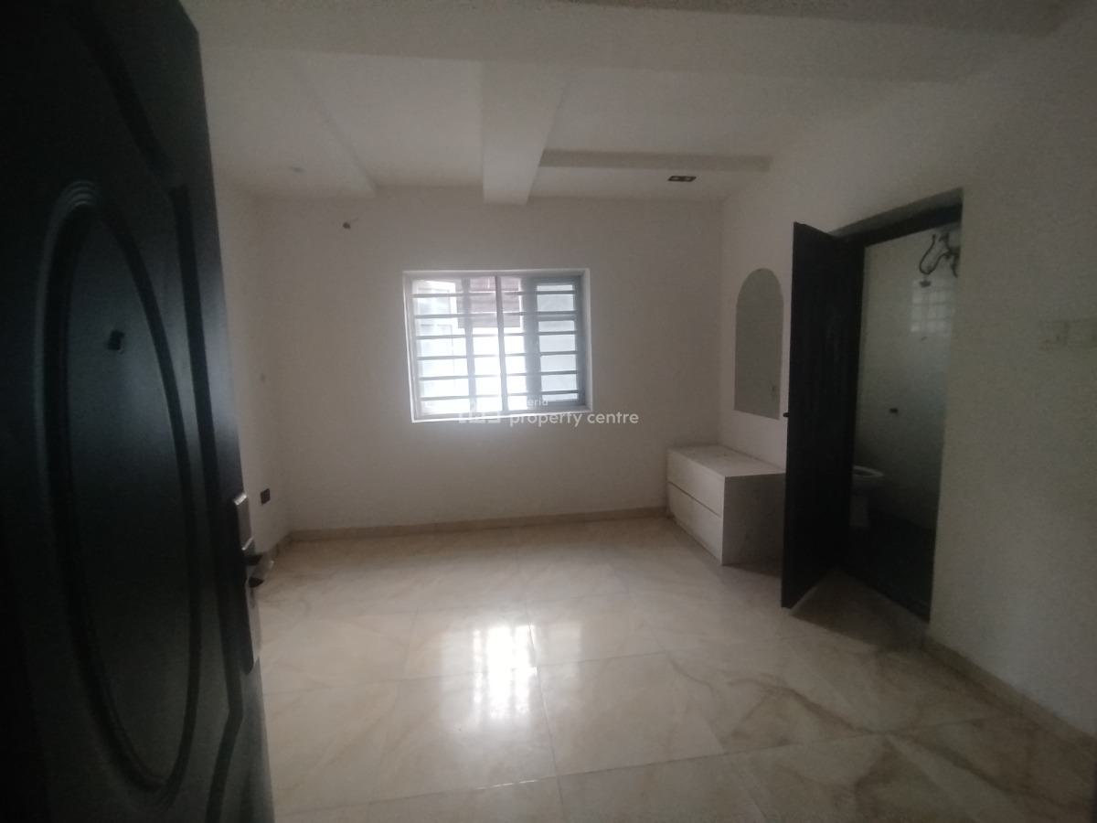 Tastefully Finished 2 Bedroom Apartment, Off Admiralty Way, Lekki Phase 1, Lekki, Lagos, Flat / Apartment for Rent