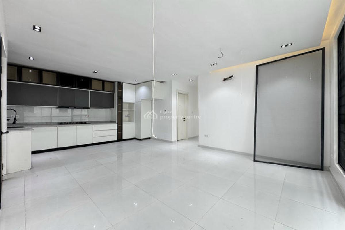 Luxury 2 Bedroom Apartment with Swimming Pool and Gym, Ologolo, Lekki, Lagos, Block of Flats for Sale