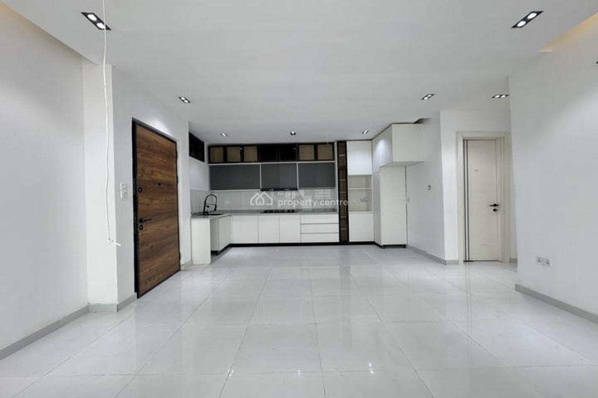 Luxury 2 Bedroom Apartment with Swimming Pool and Gym, Ologolo, Lekki, Lagos, Block of Flats for Sale