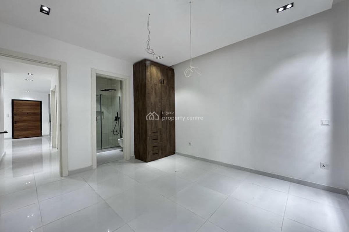 Luxury 2 Bedroom Apartment with Swimming Pool and Gym, Ologolo, Lekki, Lagos, Block of Flats for Sale