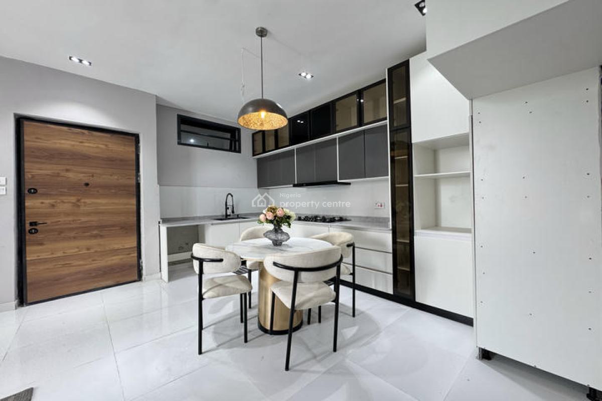 Luxury 2 Bedroom Apartment with Swimming Pool and Gym, Ologolo, Lekki, Lagos, Block of Flats for Sale